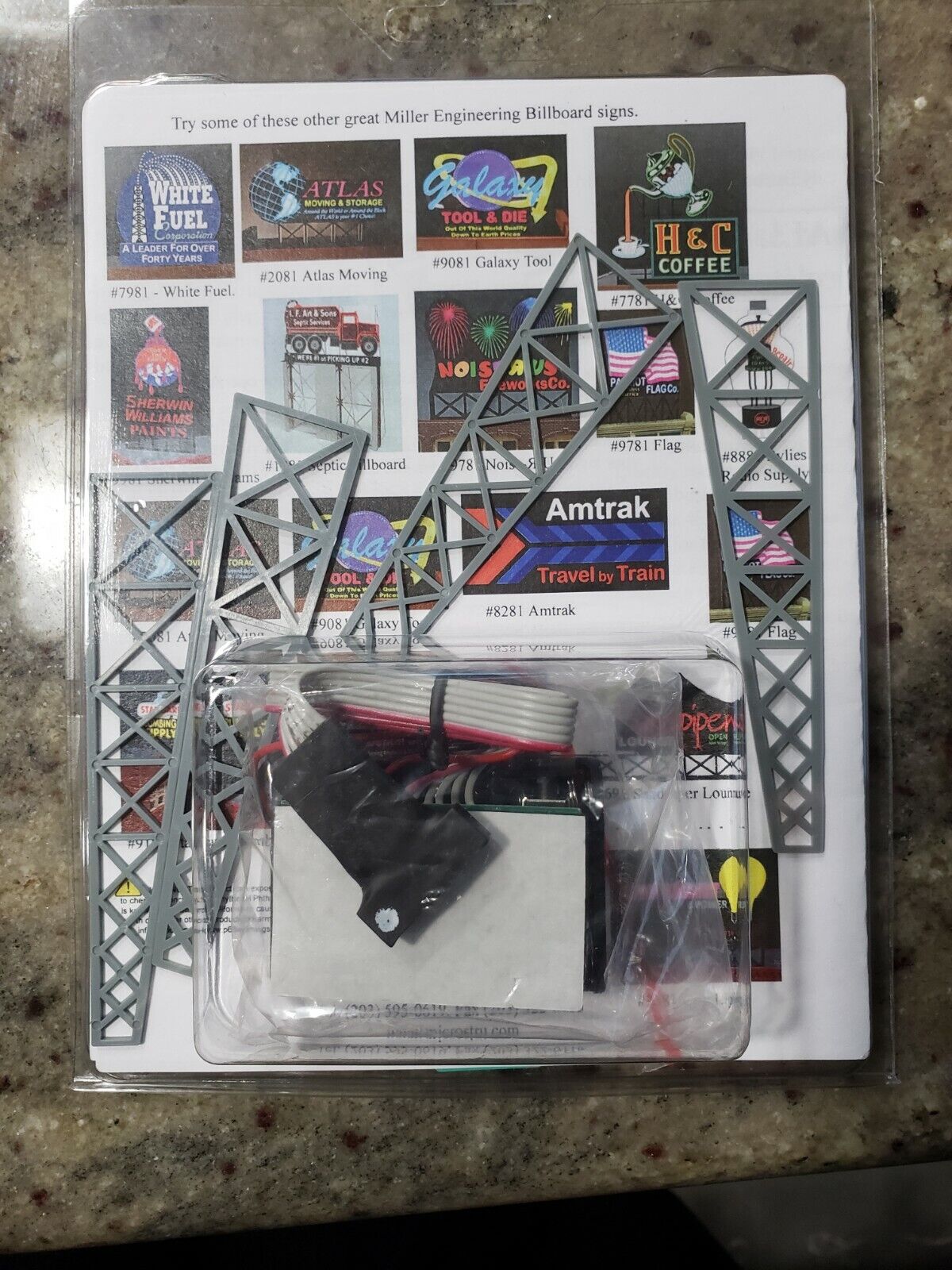 LIGHT WORKS USA O/HO SCRANTON ELECTRIC LTD 880251 Electroluminescent lighting