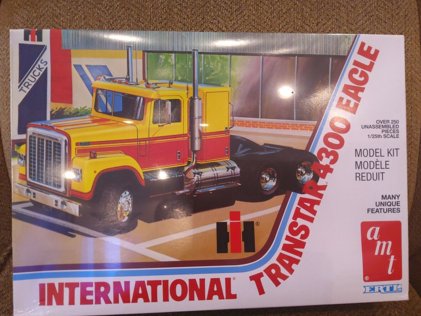 AMT 1:25 Scale International Transtar 4300 Eagle AMT-629 Sealed NEW IN BOX