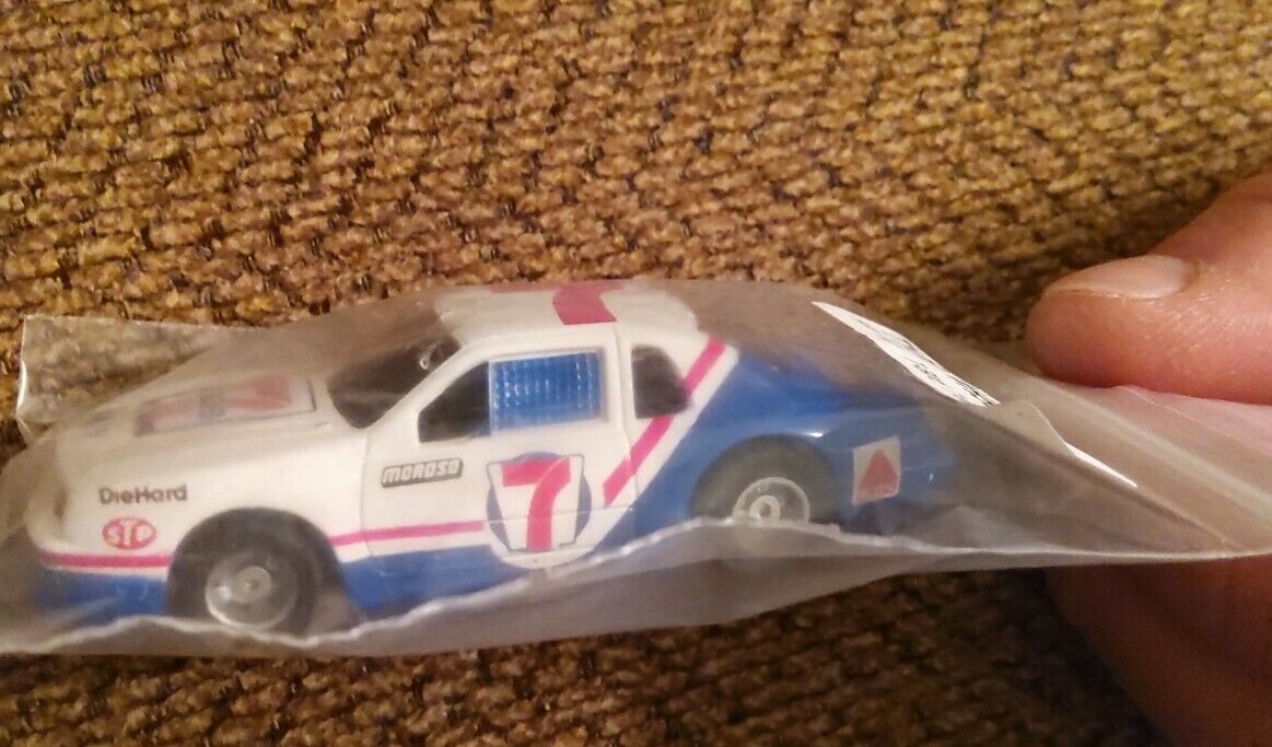 Tyco HP7 HO Scale Slot Car #7 7 Eleven Chief Auto parts Ford Thunderbird
