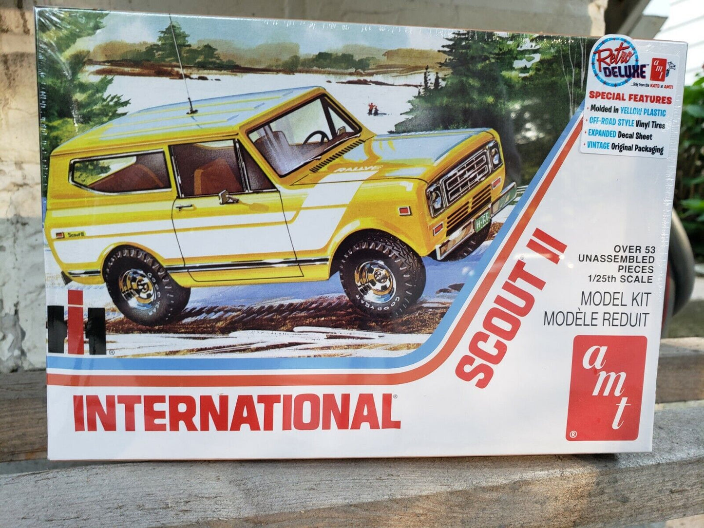 AMT 1977 International Harvester Scout II 1:25 scale model car kit 1248