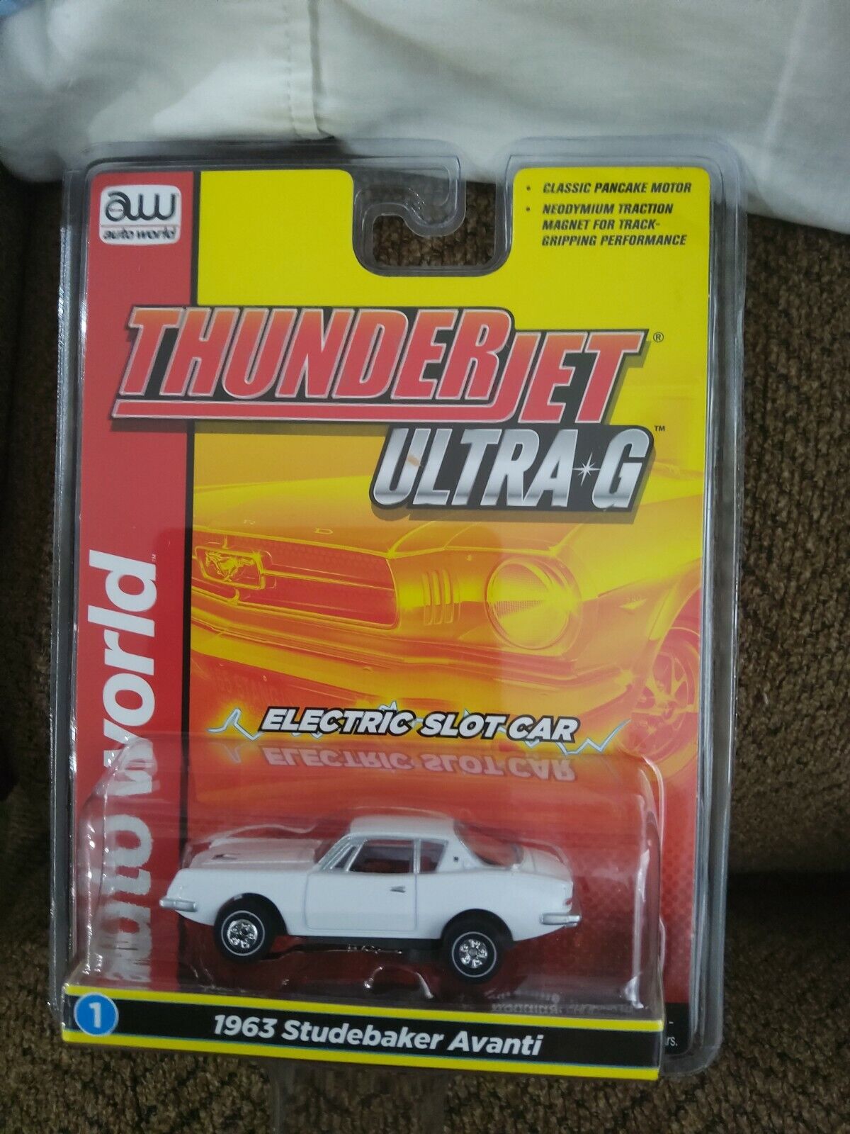 Auto World ThunderJet R34 Ultra-G - 63 Studebaker Avanti White HO Slot Car SC367