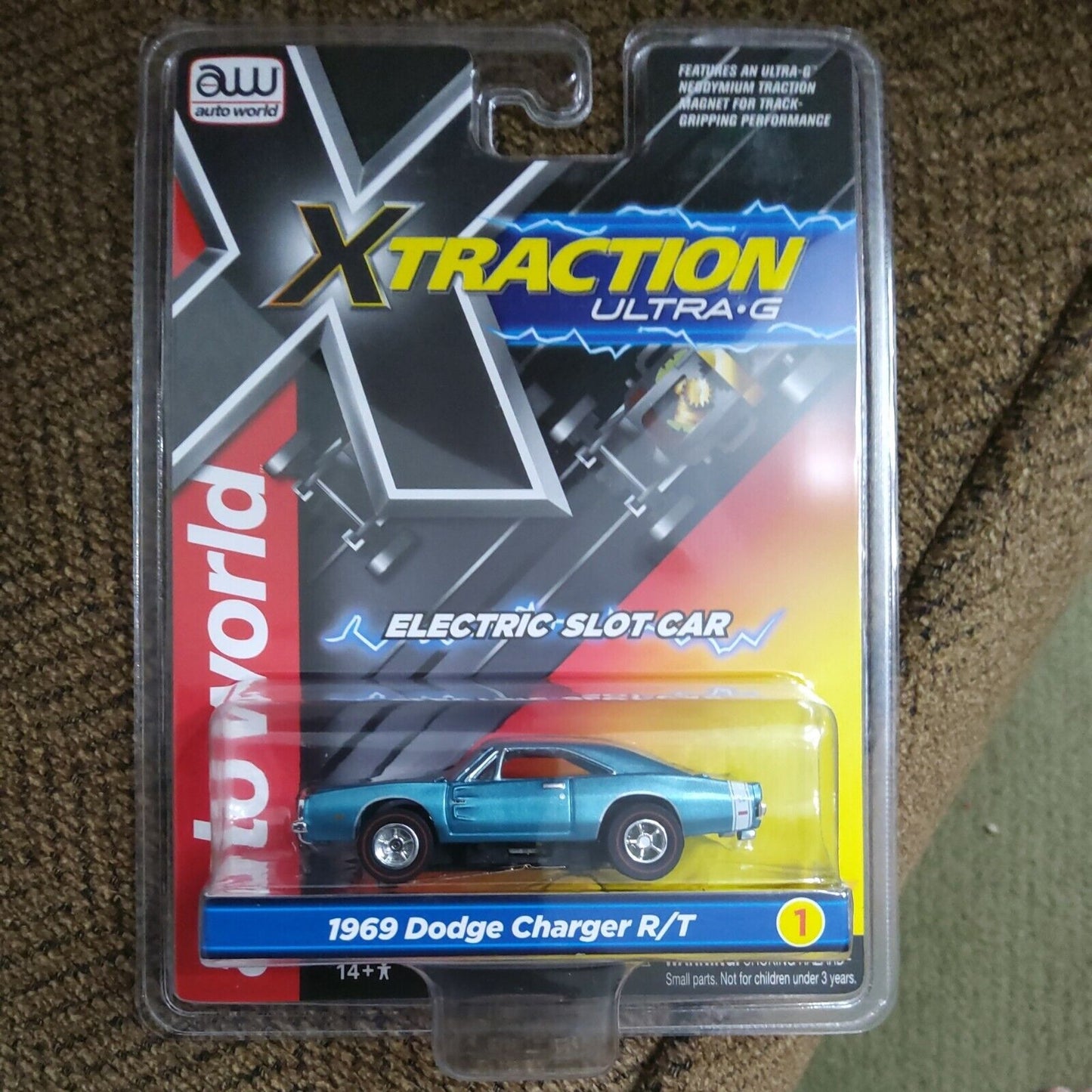 Auto World SC373 R35 Xtraction Ultra G Slot Car 1969 Dodge Charger R/T TEAL