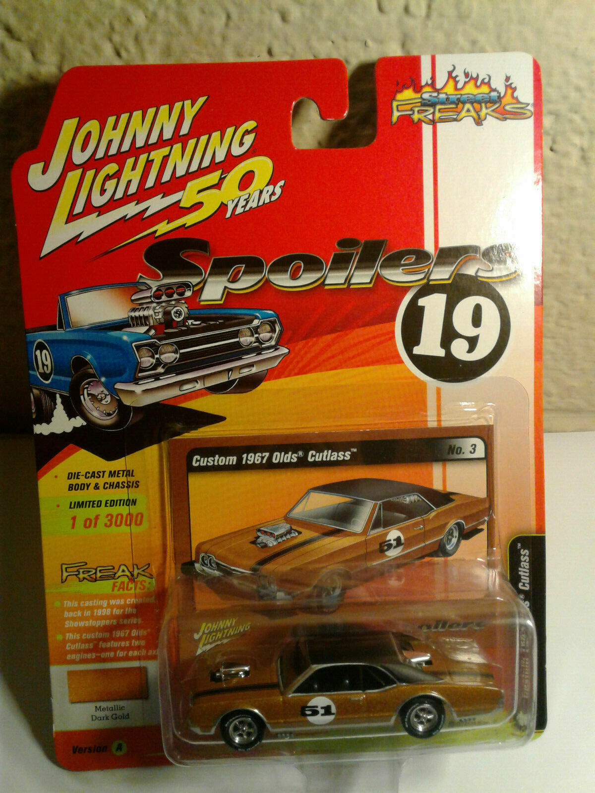 NEW! 2019 JOHHNY LIGHTNING CUSTOM 1967 OLDS CUTLASS STREET FREAKS SPOILERS GOLD