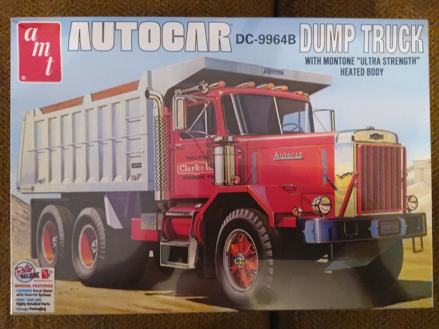 AMT 1150 1:25 Autocar Dump Truck Plastic Model Kit New Sealed Box