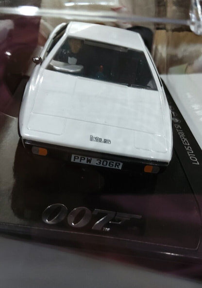James Bond Lotus Esprit S1 The Spy Who Loved Me Slot Car 1/32 Scalextric C4229