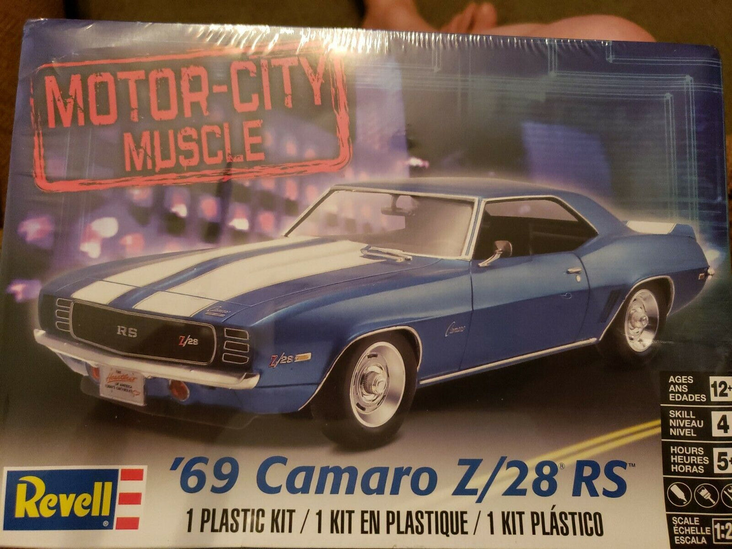 Revell '69 Chevy Camaro Z28 1:25 scale plastic model car kit new 7457