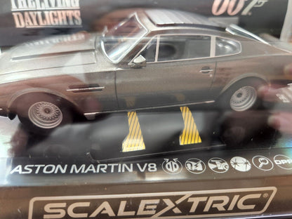 James Bond Aston Martin V8 The Living Daylights 1/32 Scale C4239 Scalextric new!