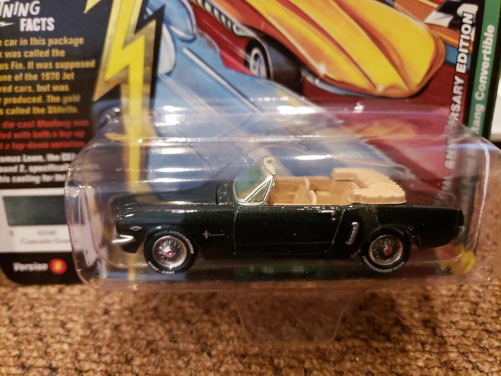 Johnny lightning 50th Anniversary 1964 Ford Mustang Conv. R2 VS B 1:64
