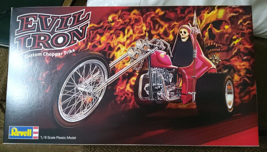 Revell 1/8 Evil Iron Custom Chopper Trikek RMX7325-NEW