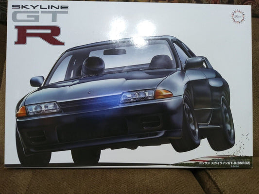 Fujimi 1/12 Nissan Skyline GT-R Plastic Model Kit 14175
