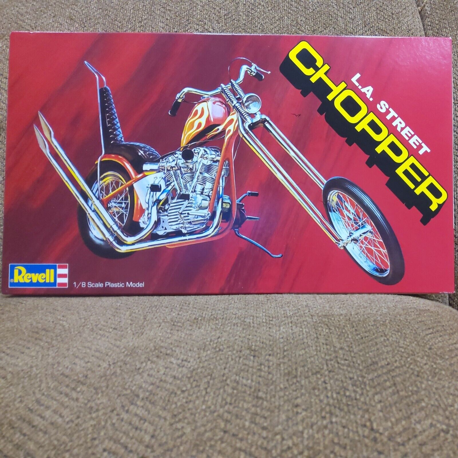 REVELL 7326  L.A. STREET CHOPPER 1/8 MOTORCYCLE MODEL KIT new in the box